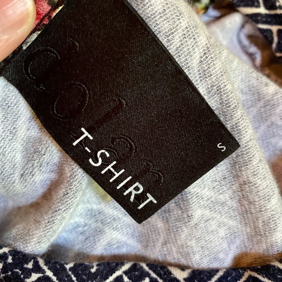 ✨Dolan T-shirt with Puff & Ruched Sleeve✨ - Picture 6 of 9